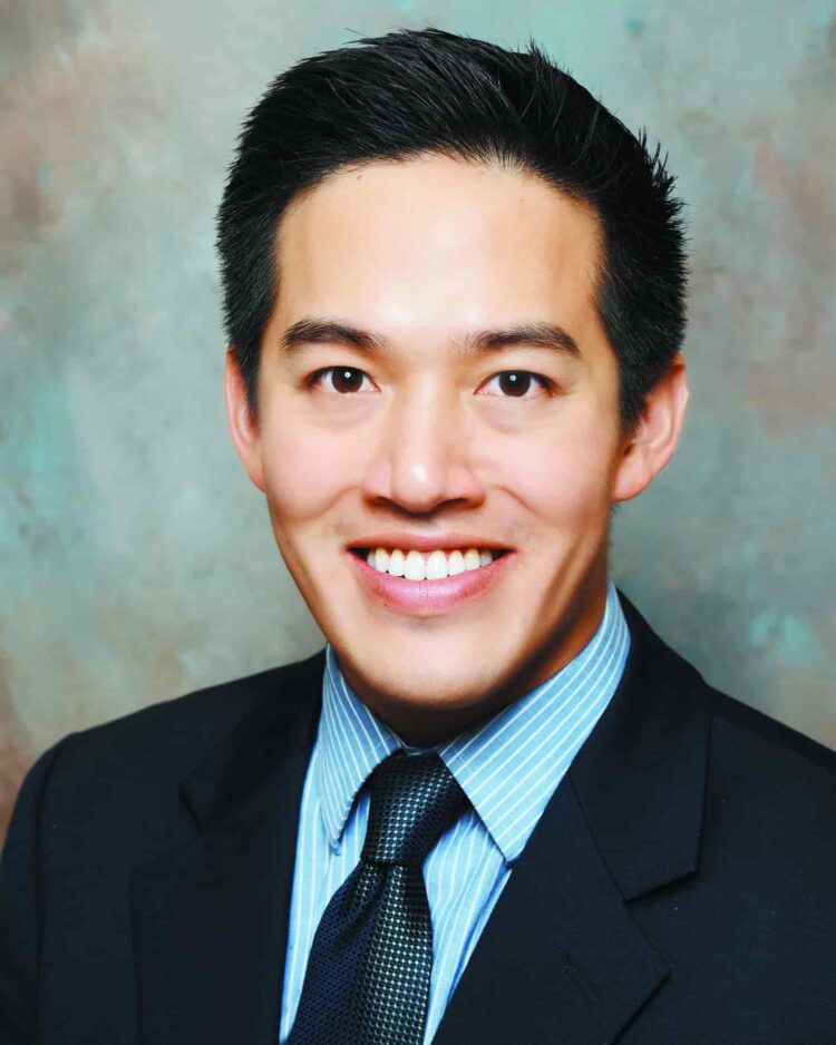 Foto del Dr. Bradford Lee