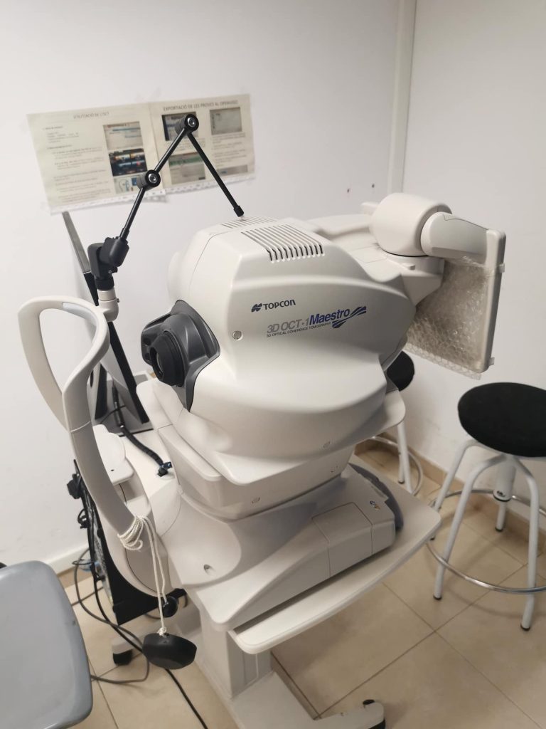 ¿Qué nos dice la tomografía de coherencia óptica, acerca de la progresión? imagen de Tomografía_de_Coherencia_Óptica_(OCT)