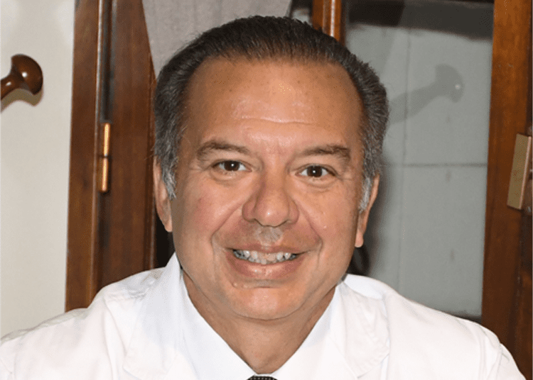 Avances en cirugía de córnea a lo largo de las décadas: un viaje a través de la historia y la innovación Articulo 2