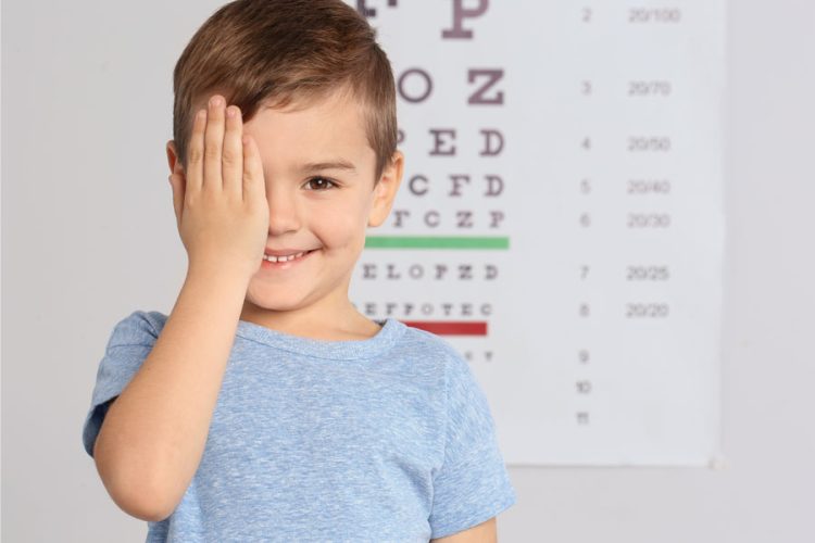 Promover la salud infantil es prevenir la enfermedad del adulto: La progresión de la miopía es un problema de salud pública controlable