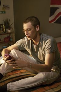 Eyezen LifeHasEvolved PHONE ON BED LifestyleVisuals5 Copia Scaled 1 200x300