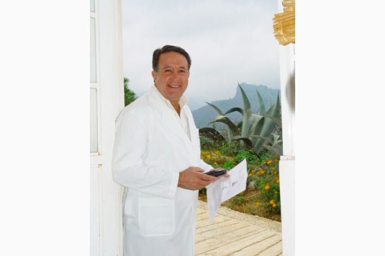 Fallece Víctor Manuel Corona Uribe, fundador del Instituto Mexicano de Oftalmología