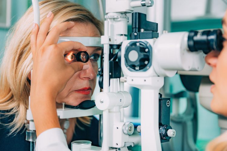 Diferencias raciales y étnicas en la gravedad del glaucoma y la progresión de la FV